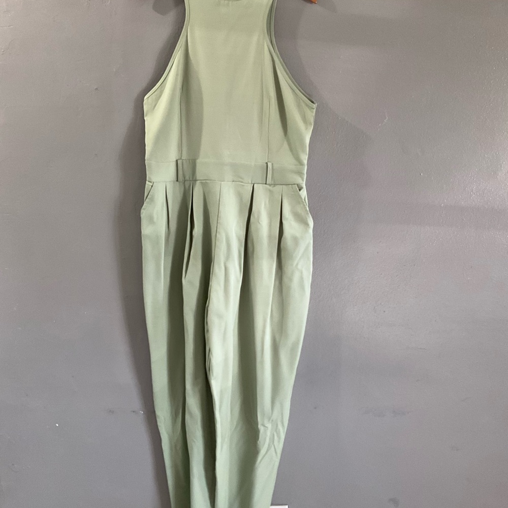 Sleek Green Sleeveless Jumpsuit